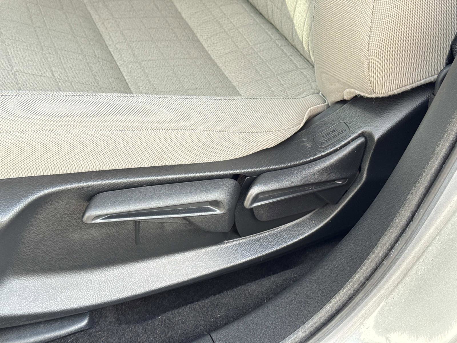 Certified 2023 Honda HR-V LX image 22