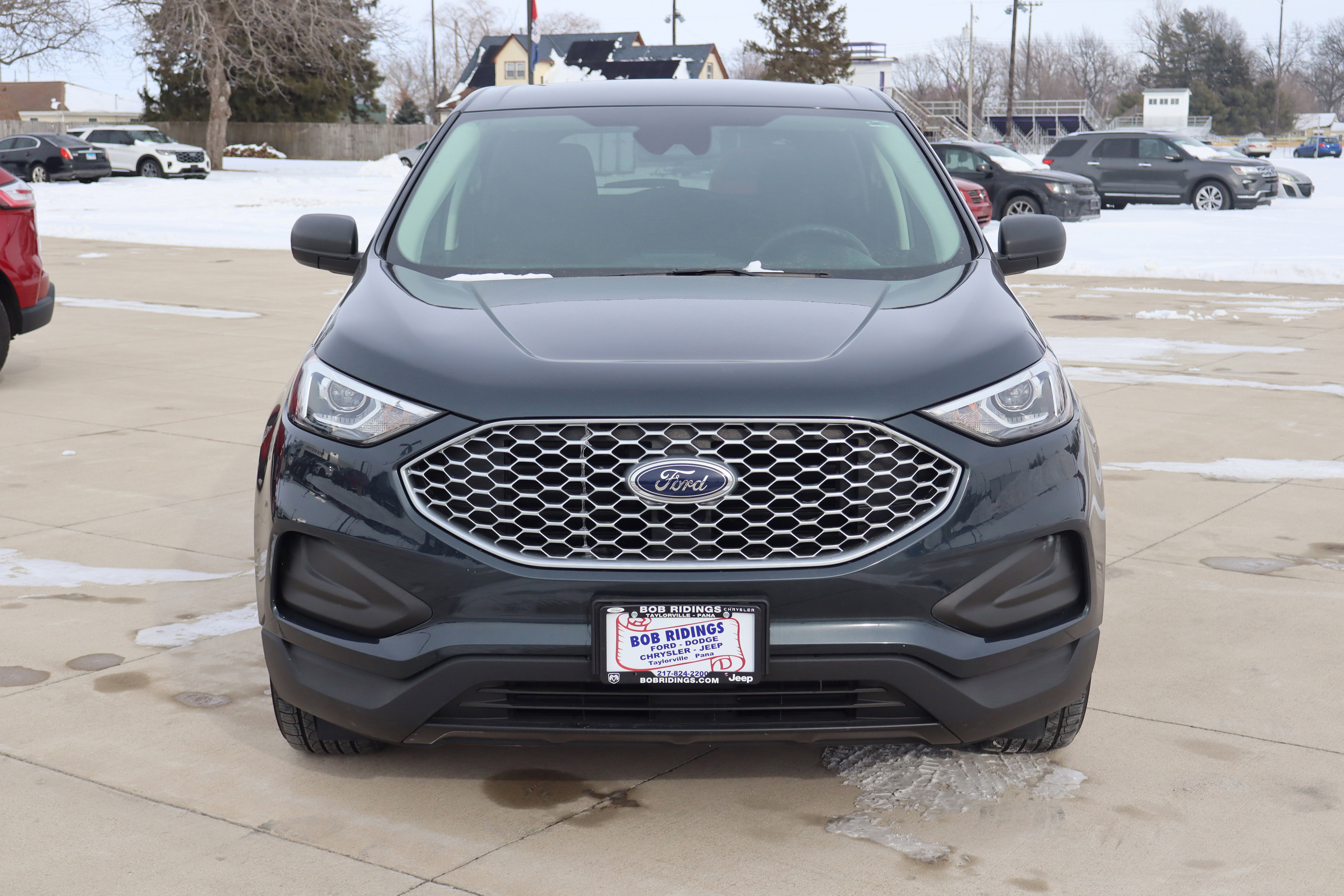 Used 2023 Ford Edge SE image 3