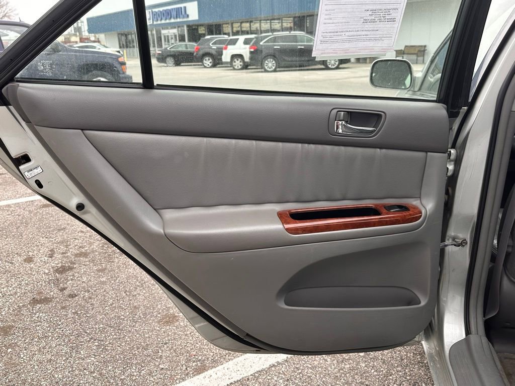 Used 2003 Toyota Camry LE image 15