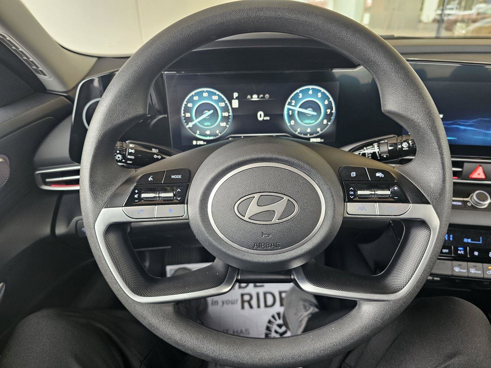 Used 2024 Hyundai Elantra SEL image 29