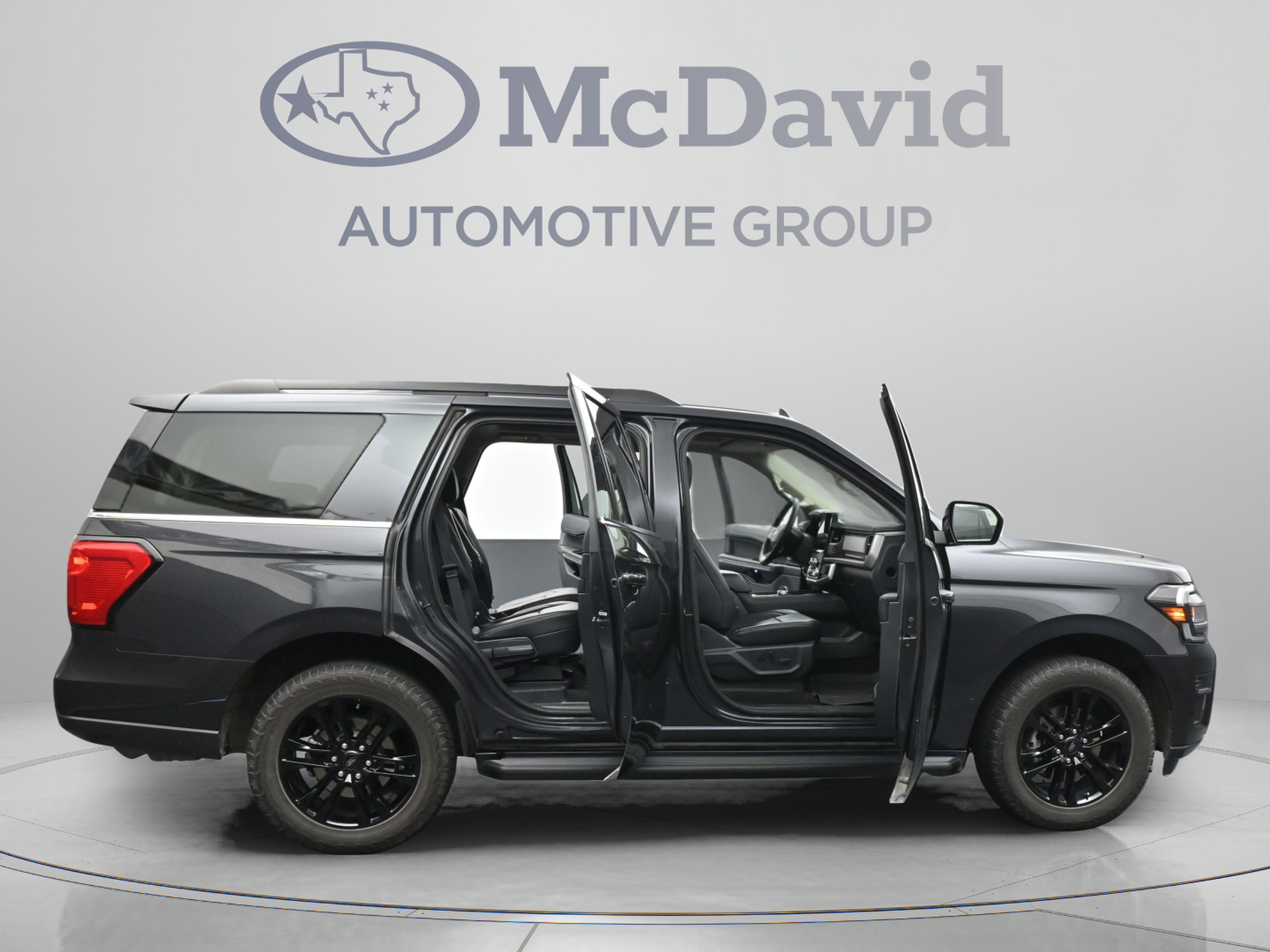 Used 2024 Ford Expedition XLT RWD image 42