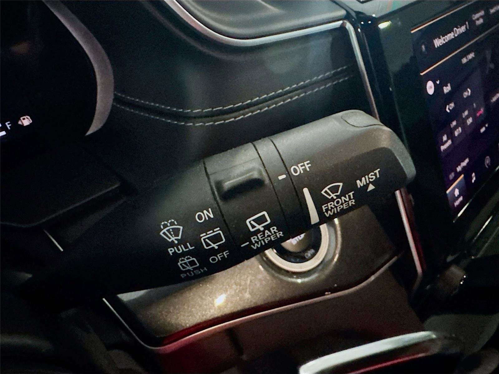 Used 2022 Jeep Grand Cherokee L Laredo RWD image 6