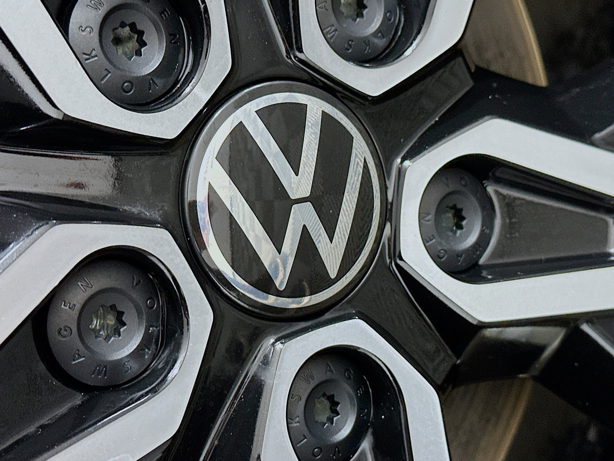 Used 2023 Volkswagen Taos SEL image 38