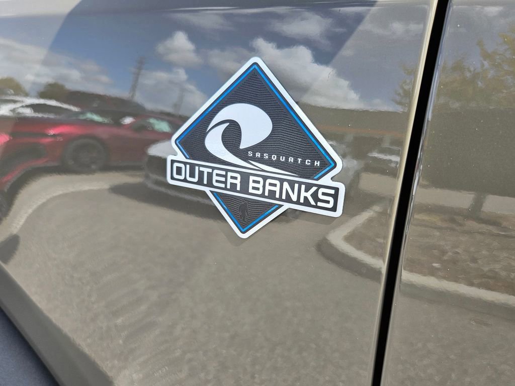 New 2025 Ford Bronco Outer Banks w/ Sasquatch Package AWD/4WD image 45