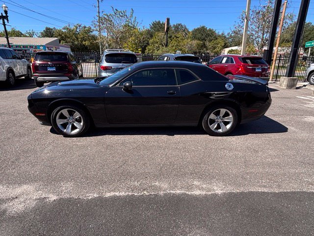 Used 2019 Dodge Challenger SXT RWD image 4