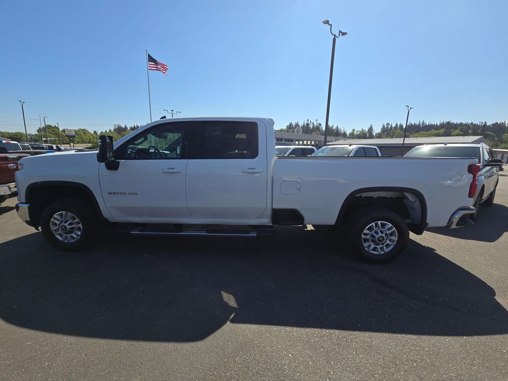 Used 2025 Chevrolet Silverado 2500 LT w/ Convenience Package AWD/4WD image 7