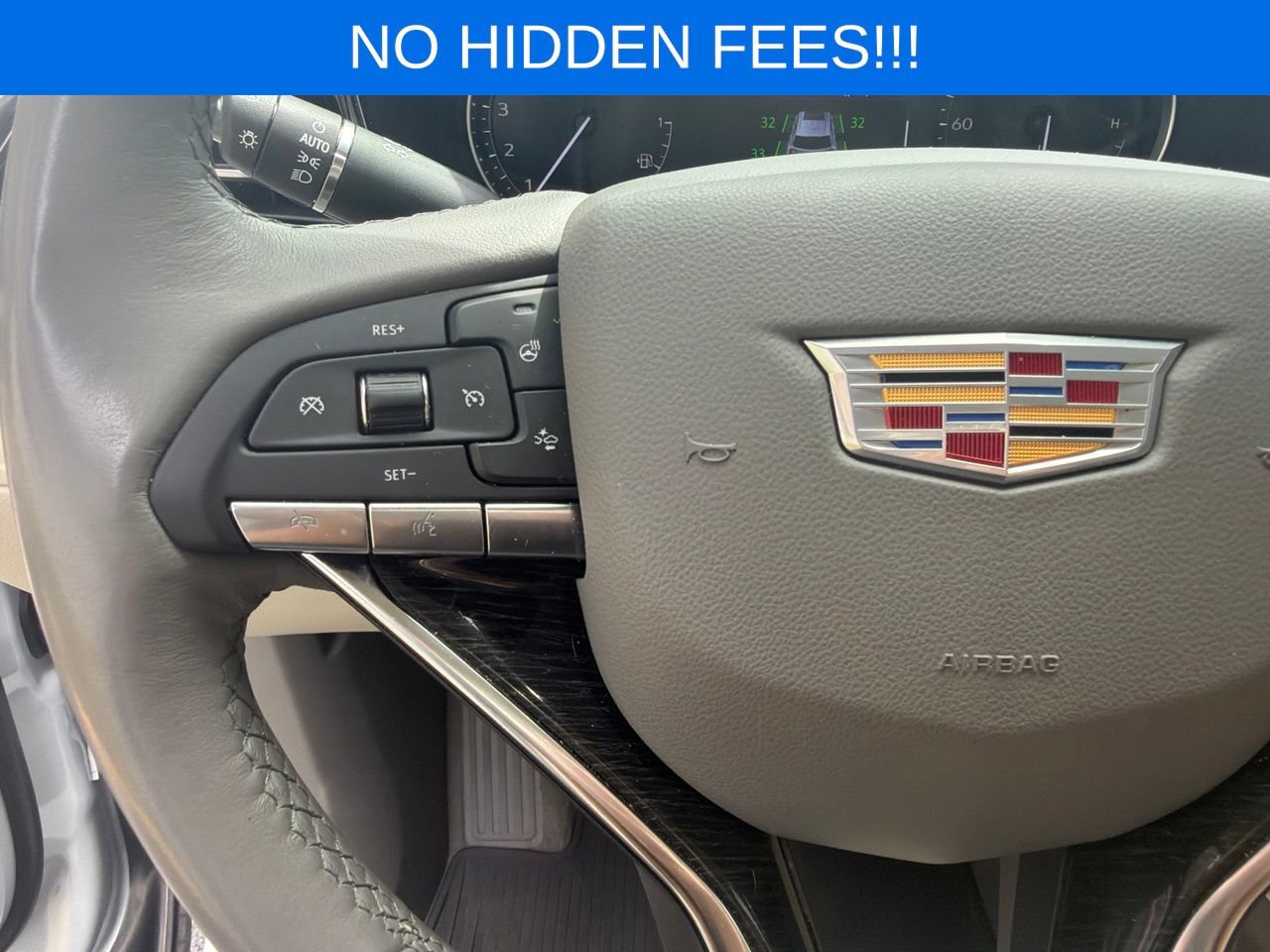 Used 2025 Cadillac XT6 Premium Luxury w/ LPO, Floor Liner Package FWD image 16