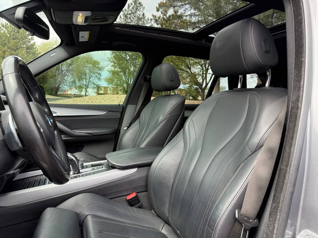 Used 2018 BMW X5 xDrive35i w/ M Sport Package image 16