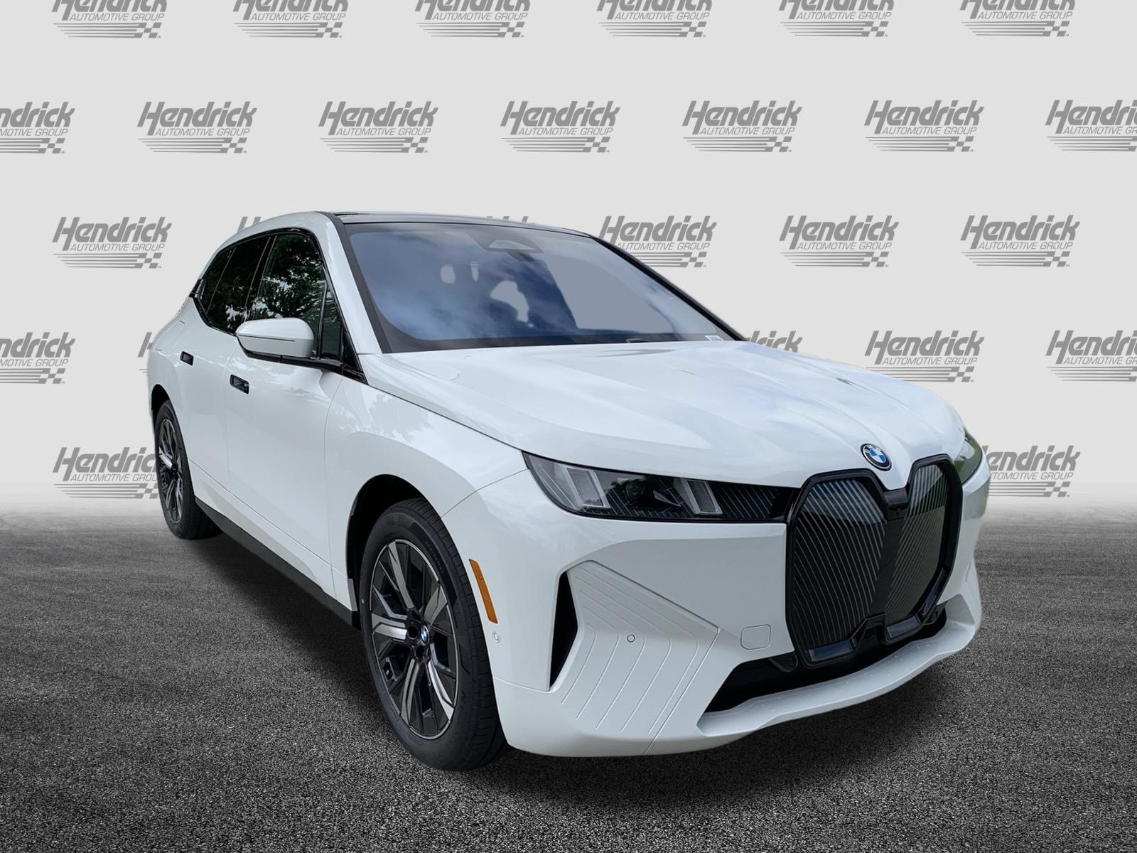 Used 2026 BMW iX xDrive60 w/ Premium Package AWD/4WD image 2