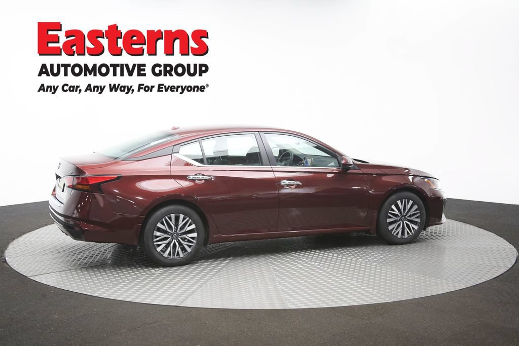 Used 2023 Nissan Altima 2.5 SV FWD image 43