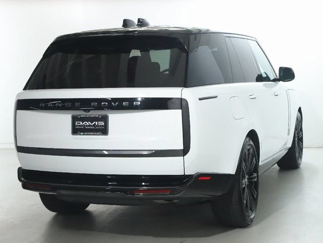 Used 2025 Land Rover Range Rover SE AWD/4WD image 9