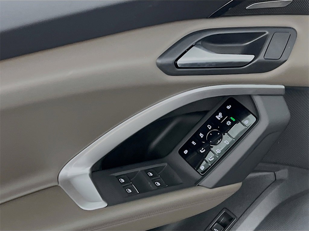 New 2025 Audi Q5 Premium Plus image 18