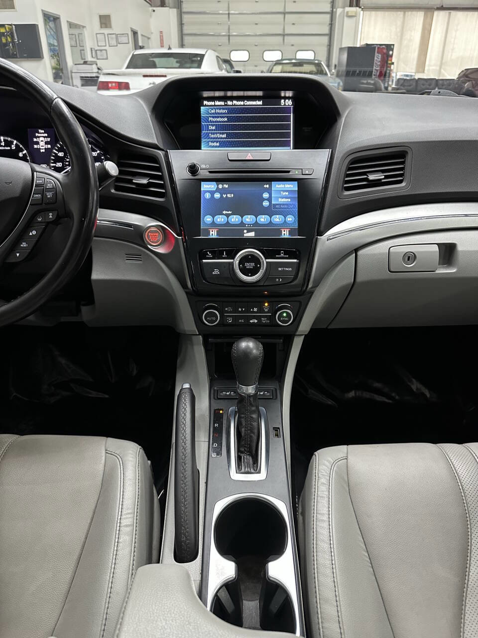 Used 2020 Acura ILX w/Premium 4dr Sedan Package image 26