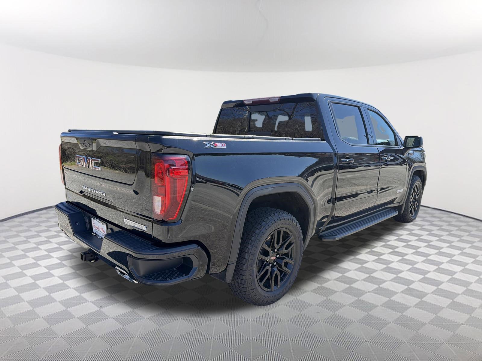 Used 2021 GMC Sierra 1500 Elevation w/ Preferred Package image 6