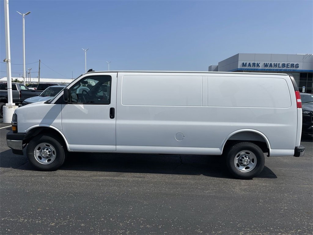 New 2025 Chevrolet Express 3500 Extended w/ Driver Convenience Package image 3