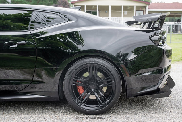 Used 2019 Chevrolet Camaro ZL1 RWD image 5