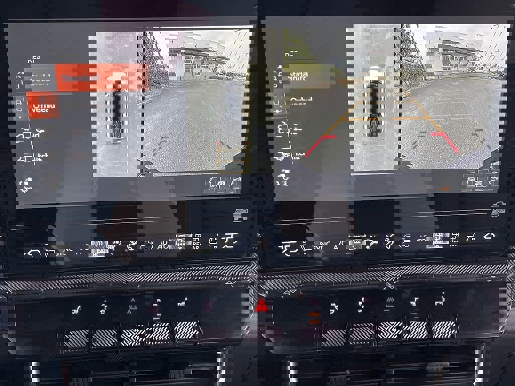 New 2026 GMC Hummer EV 4x4 Crew Cab w/ LPO, Dark Essentials Package image 15