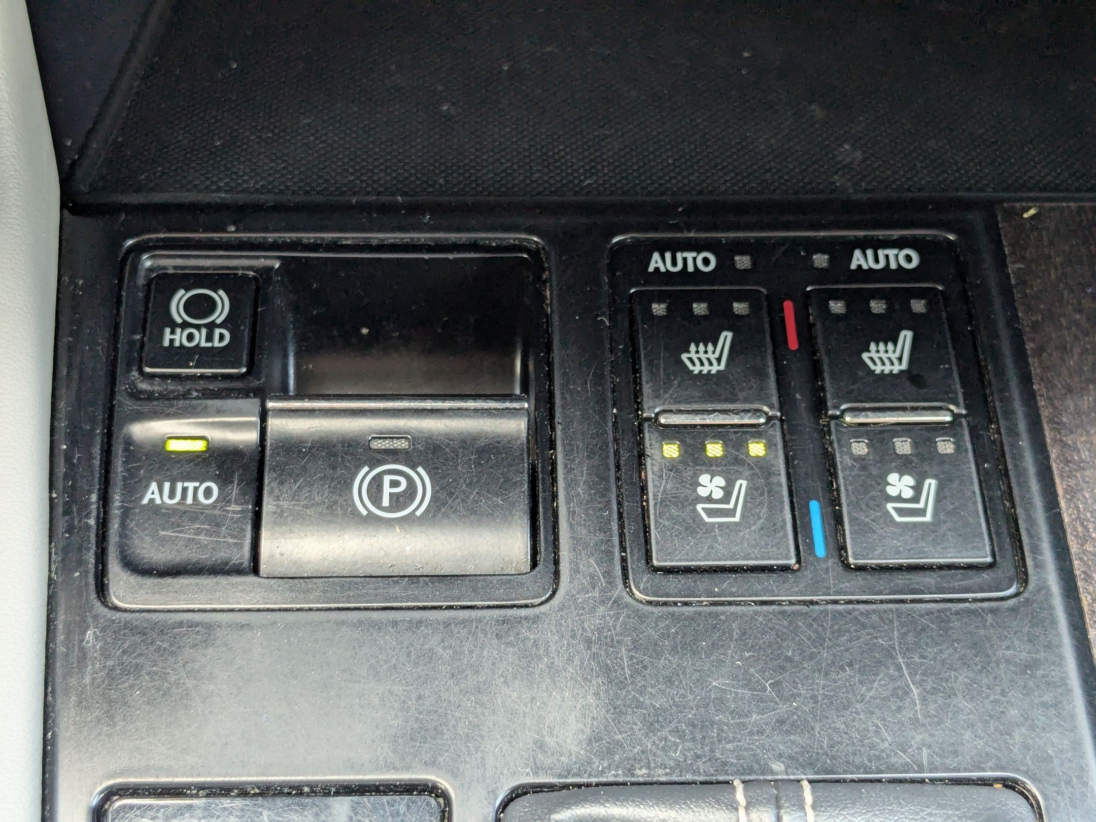 Used 2019 Lexus RX 450hL Luxury w/ Accessory Package AWD/4WD image 29