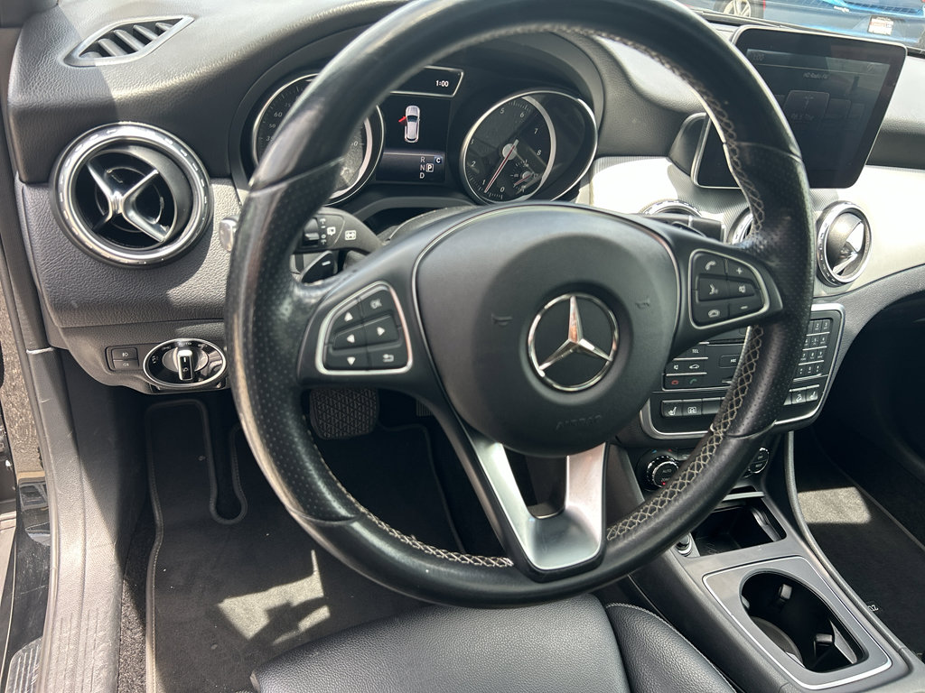 Used 2017 Mercedes-Benz GLA 250 4MATIC image 13