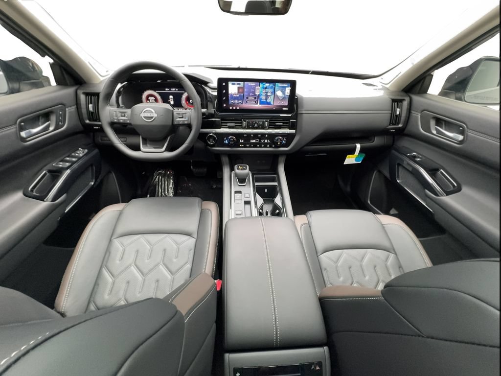 Used 2026 Nissan Pathfinder Platinum w/ Cargo Package FWD image 41