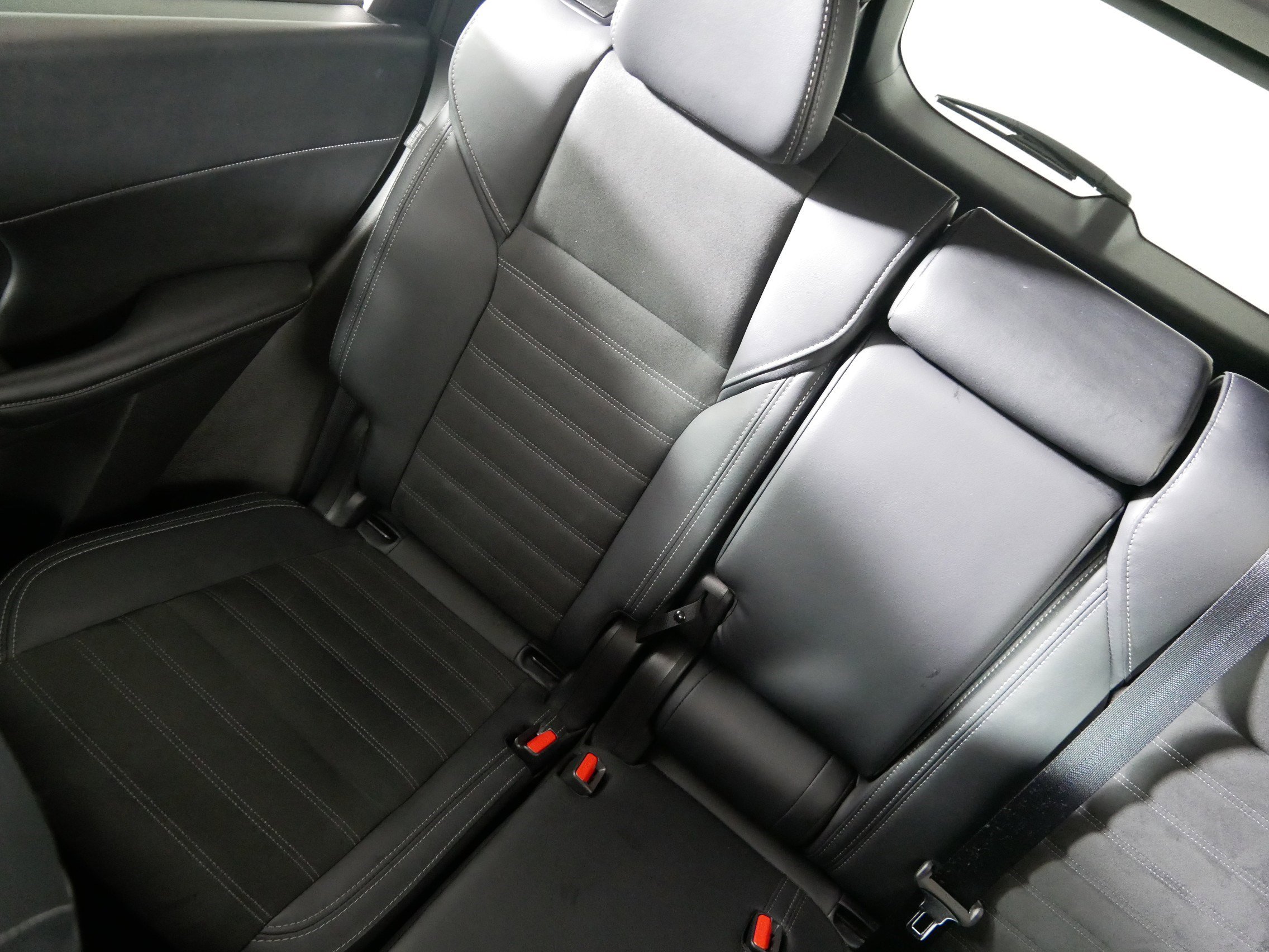 Used 2024 Mitsubishi Outlander SE image 12