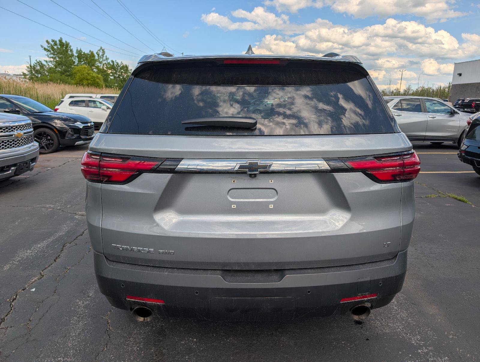 Used 2023 Chevrolet Traverse LT AWD/4WD image 6