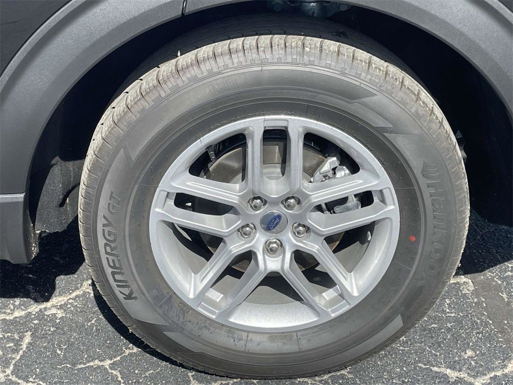 New 2025 Ford Explorer Active image 9