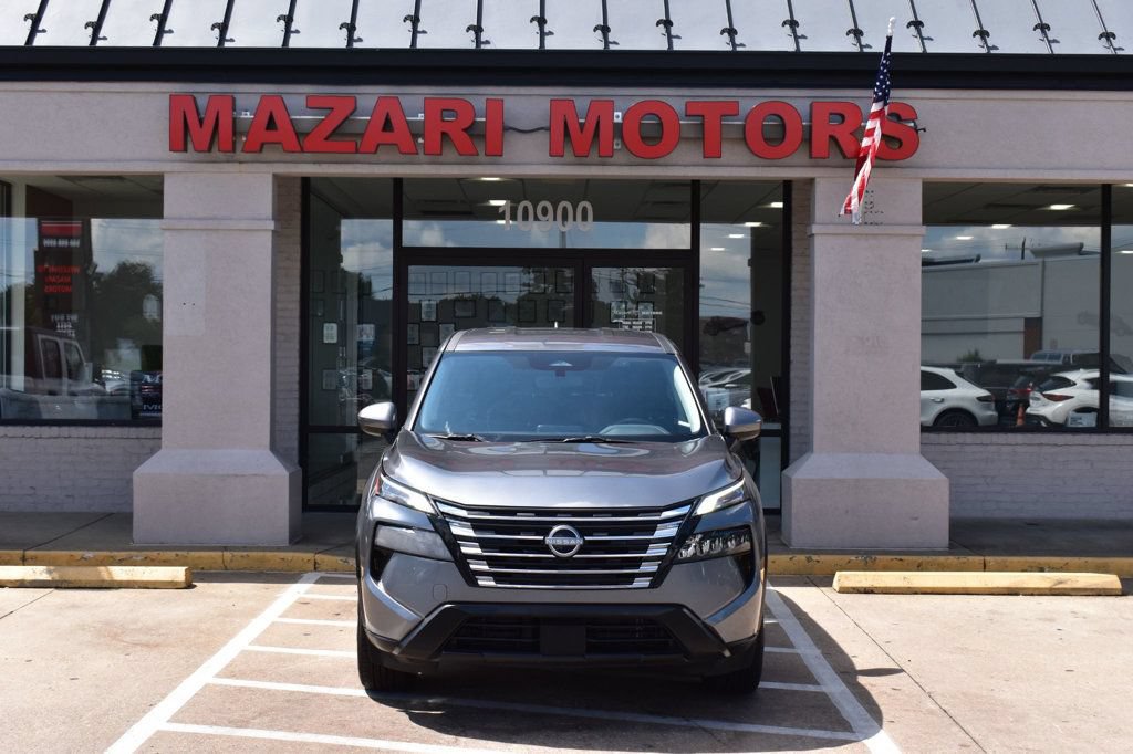 Used 2025 Nissan Rogue SV FWD image 5