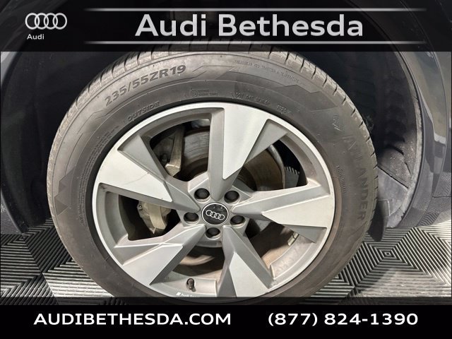 Used 2023 Audi Q5 Premium w/ Convenience Package AWD/4WD image 9