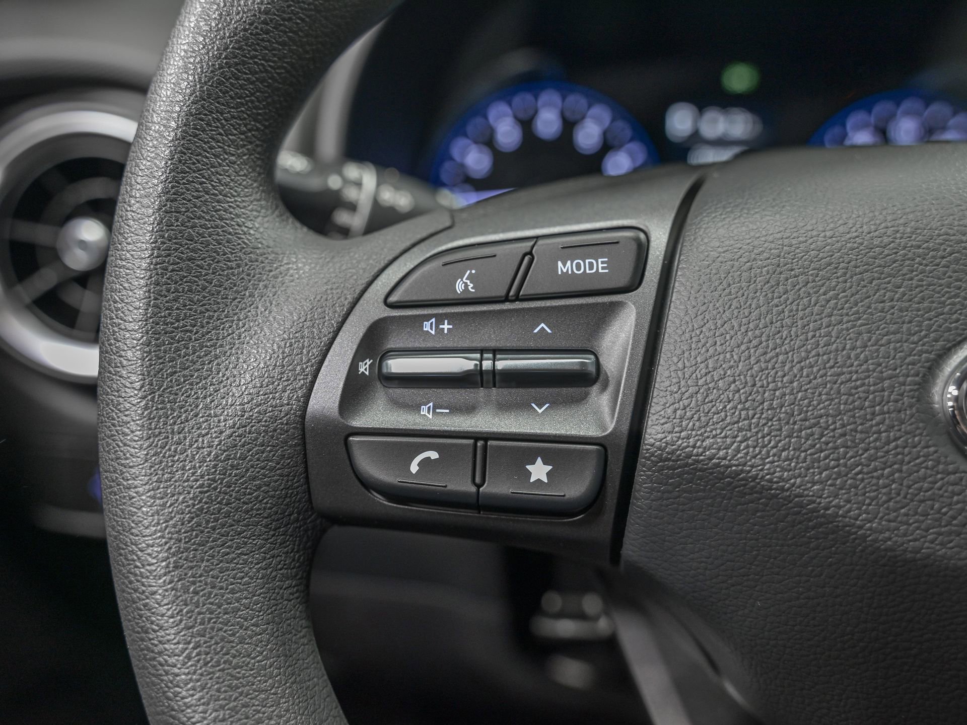 Used 2023 Hyundai Kona SEL w/ Cargo Package AWD/4WD image 19