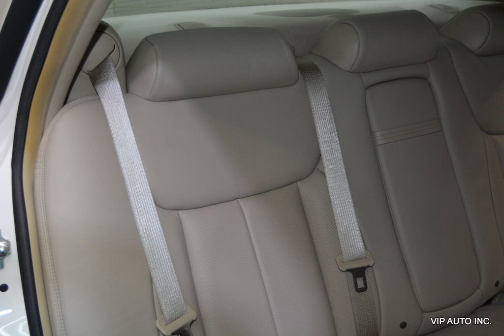 Used 2009 Cadillac DTS w/ Trunk Convenience Package FWD image 24