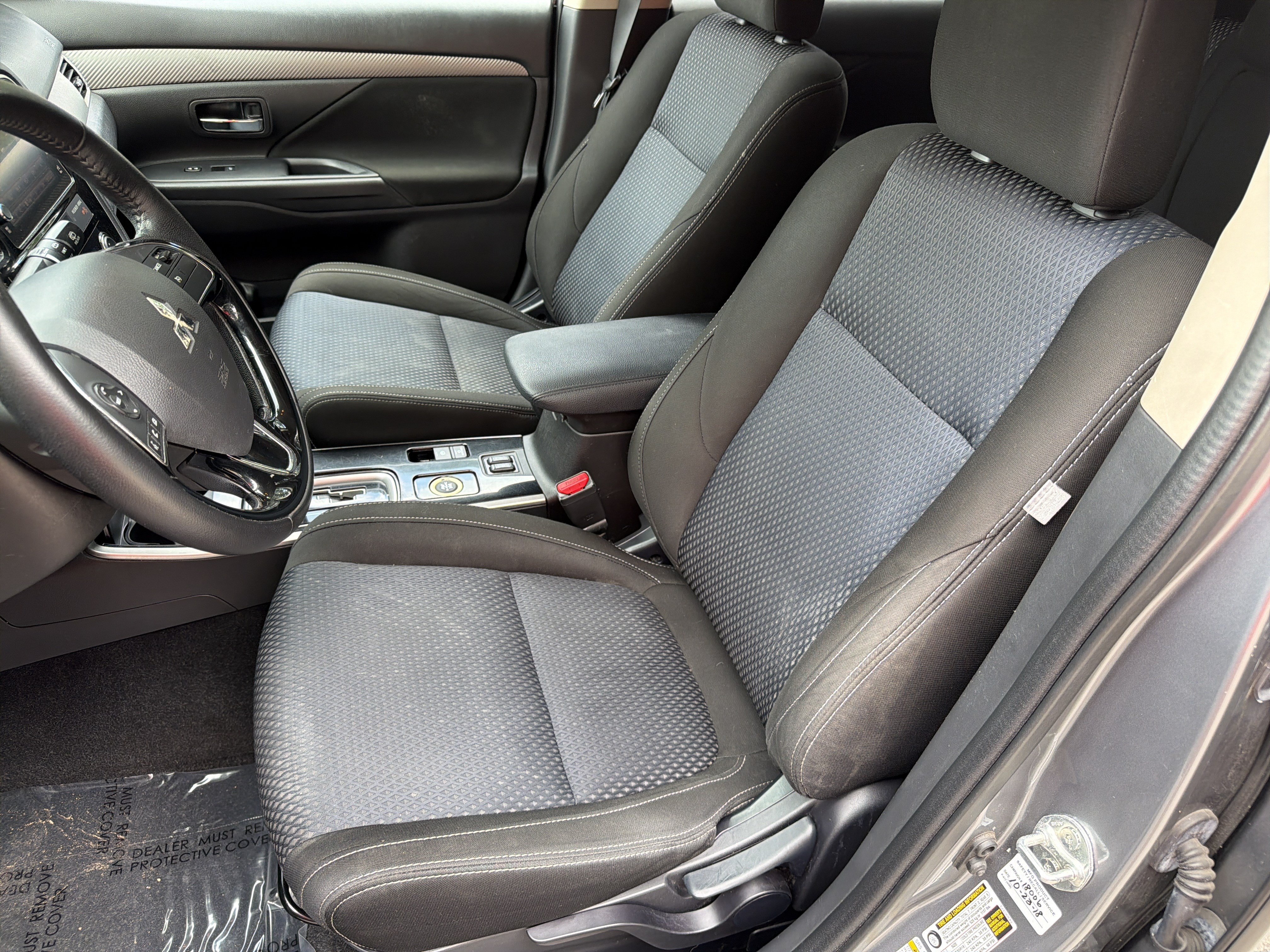 Used 2018 Mitsubishi Outlander SE AWD/4WD image 17
