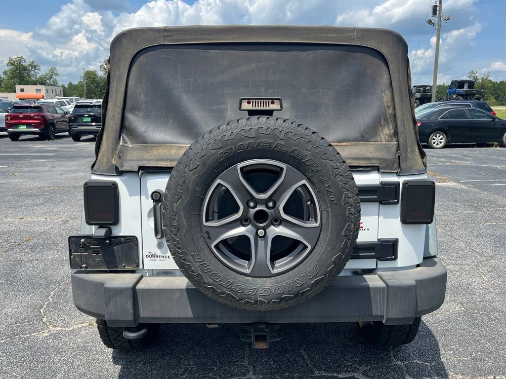 Used 2012 Jeep Wrangler Unlimited Sport AWD/4WD image 5