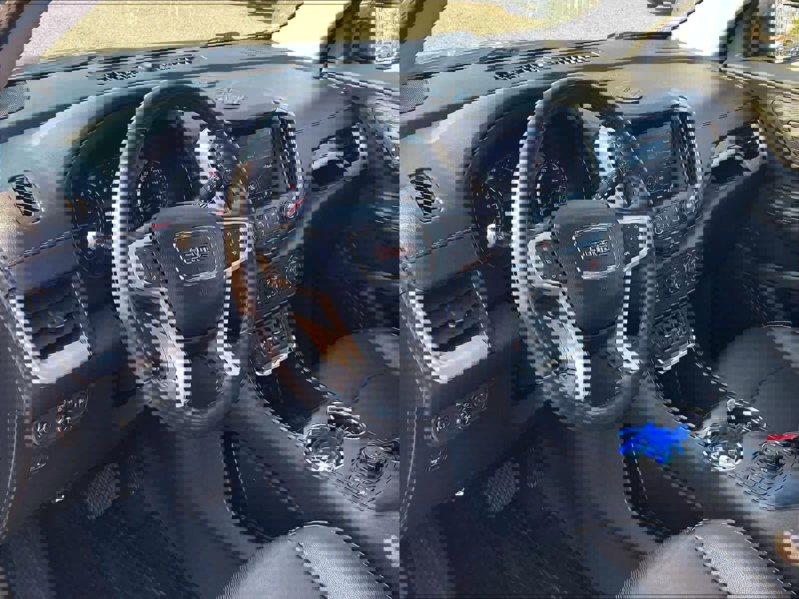 Used 2019 GMC Terrain SLT w/ Preferred Package image 8