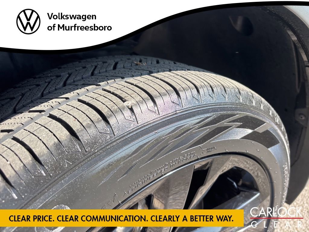 Certified 2023 Volkswagen Tiguan SE R-Line FWD image 9