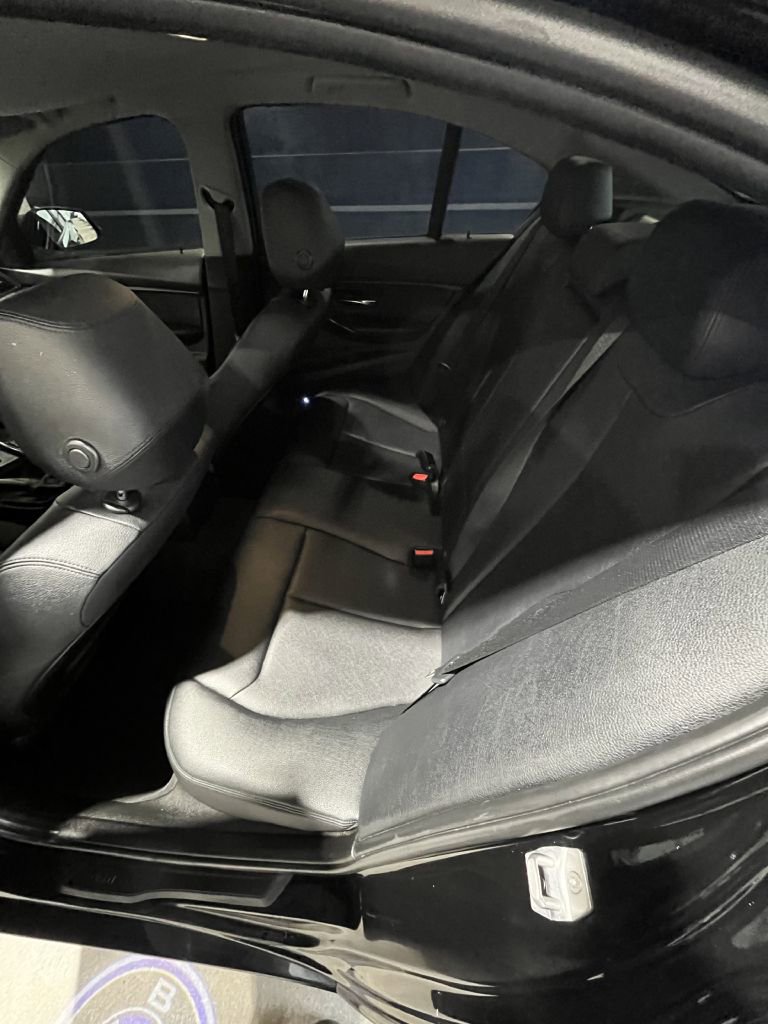 Used 2015 BMW 320i Sedan image 6