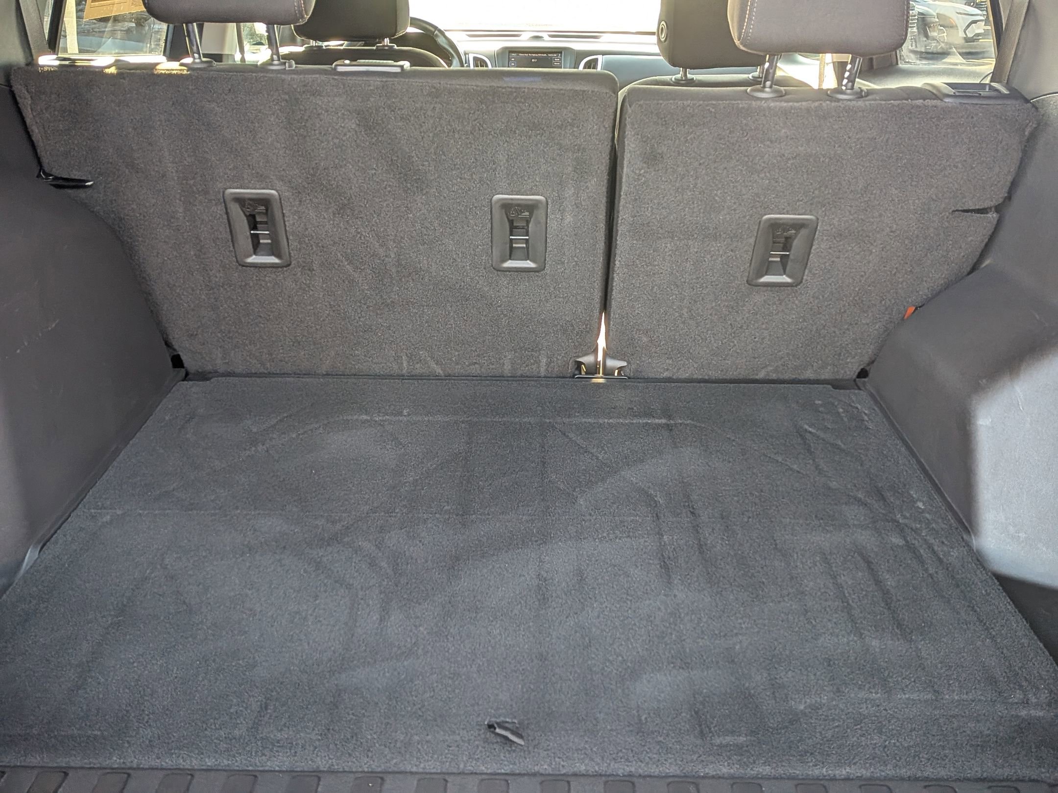 Used 2022 Chevrolet Equinox LT w/ Driver Convenience Package image 34