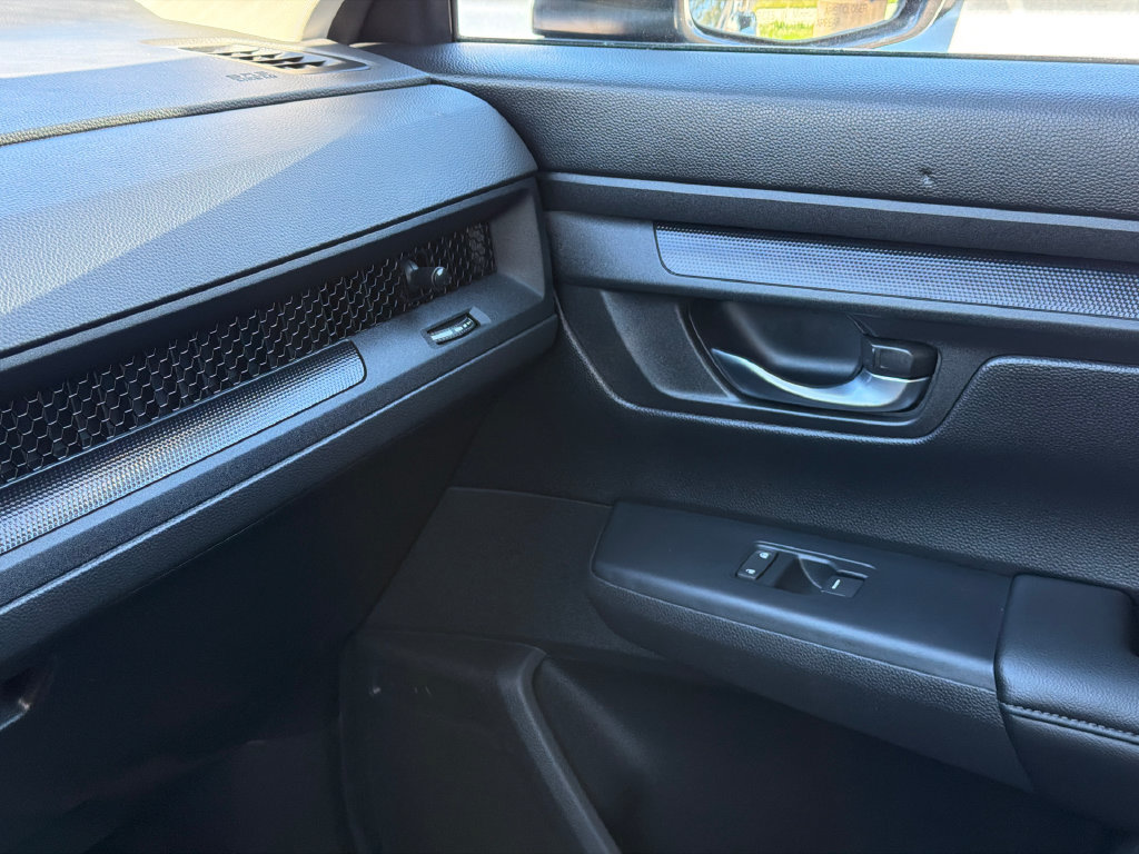 Used 2024 Honda CR-V LX image 31
