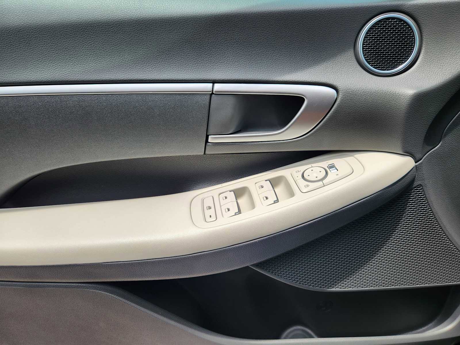 New 2025 Hyundai Sonata SE FWD image 21