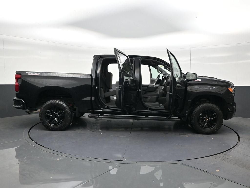Used 2023 Chevrolet Silverado 1500 Custom Trail Boss AWD/4WD image 30