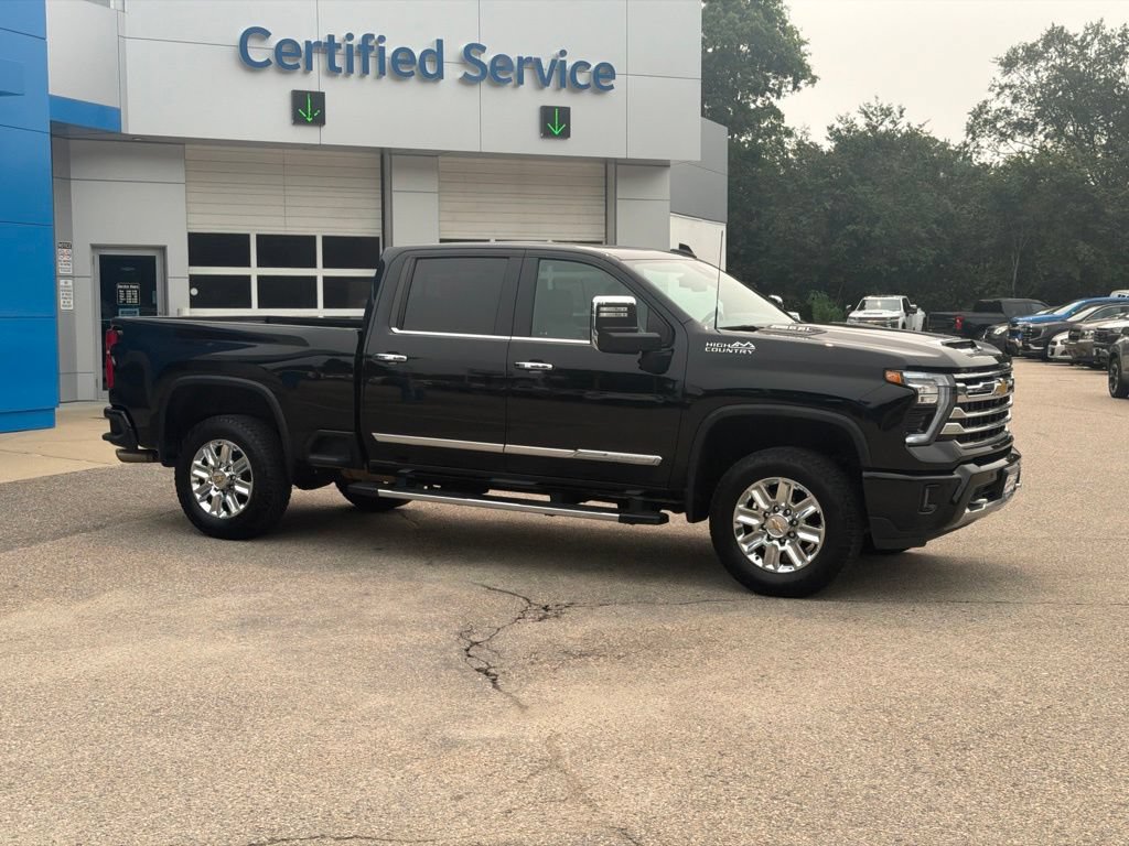 Certified 2024 Chevrolet Silverado 2500 High Country w/ Z71 Off-Road Package AWD/4WD image 9