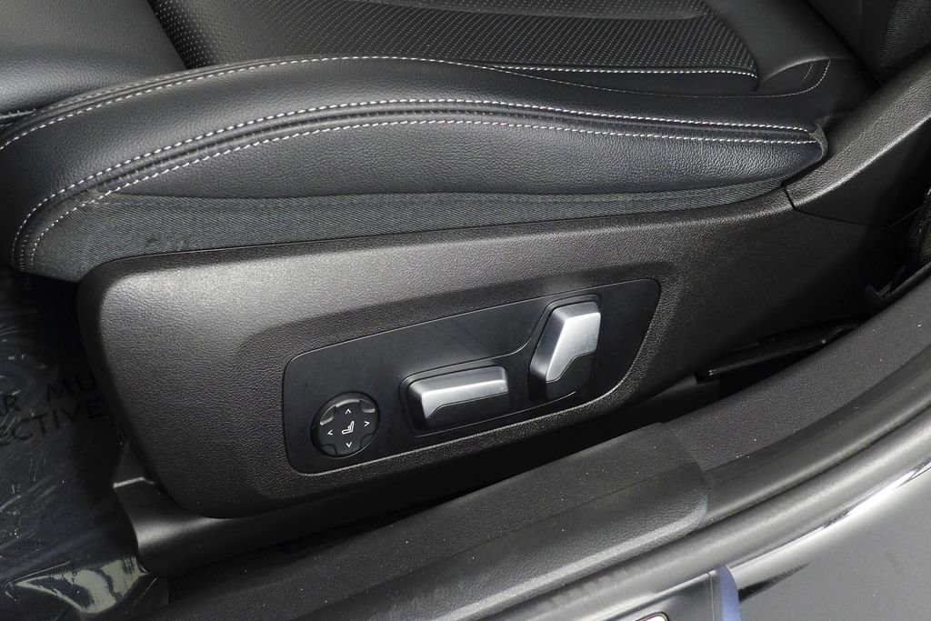 Used 2023 BMW 330e w/ Driving Assistance Package image 23