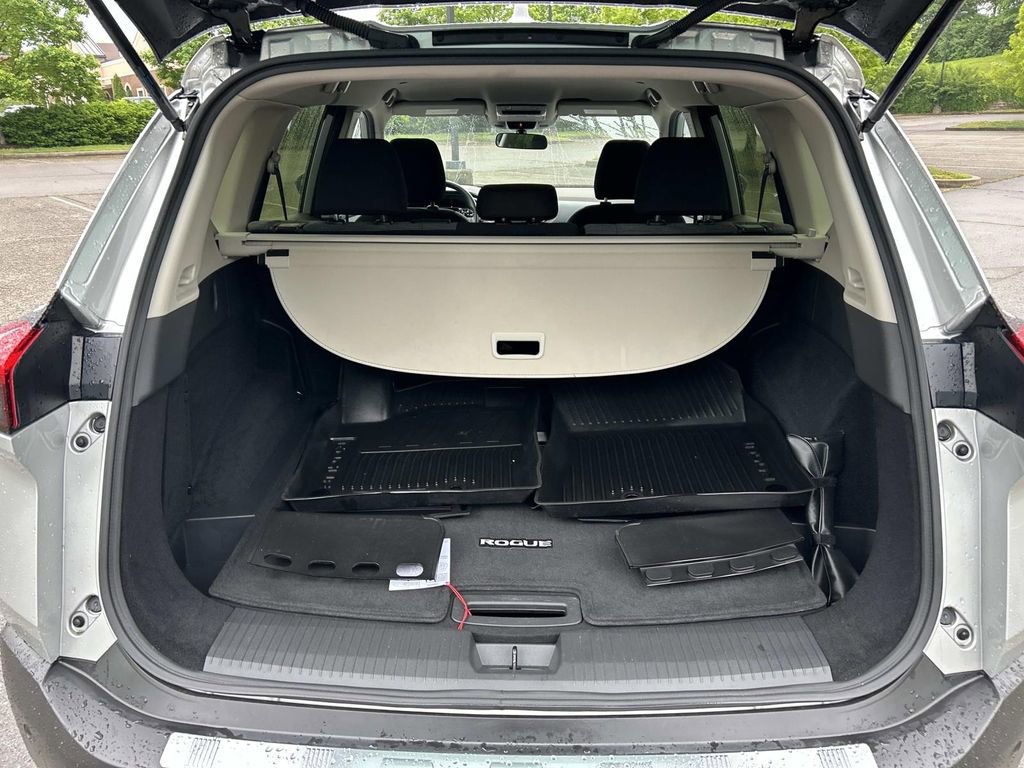 Certified 2023 Nissan Rogue SV AWD/4WD image 13