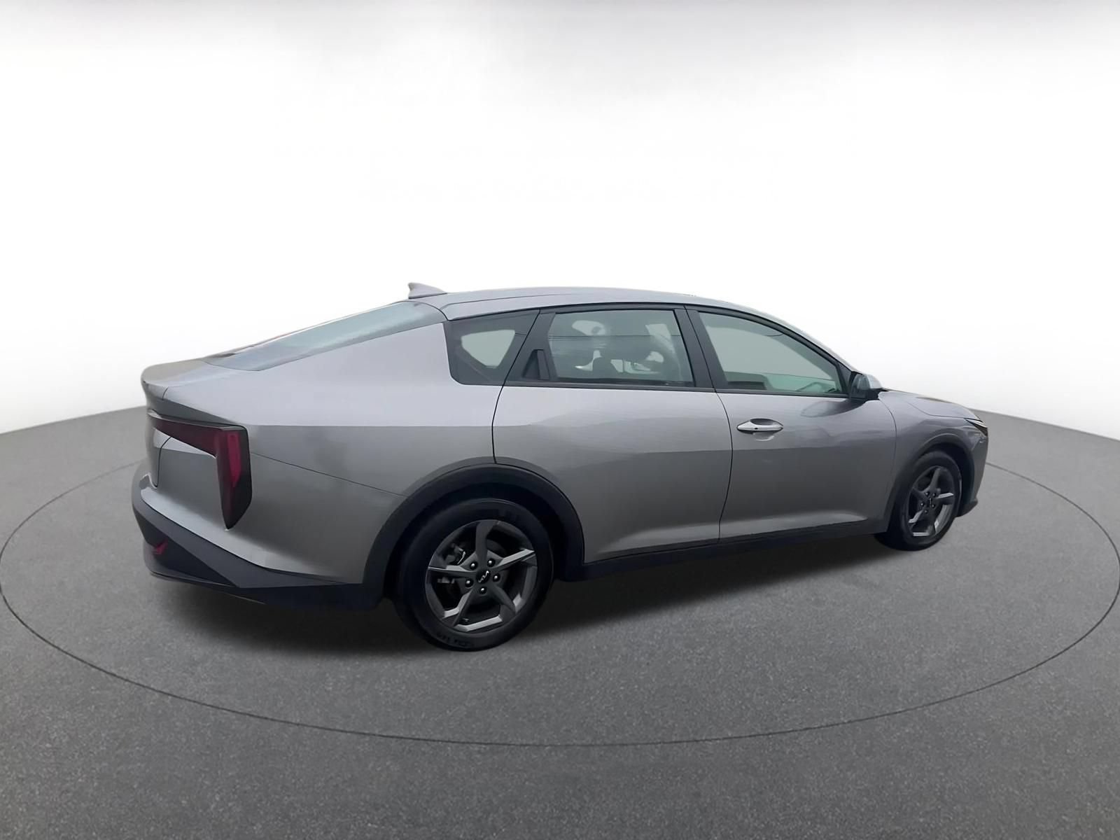 Used 2025 Kia K4 FWD image 14