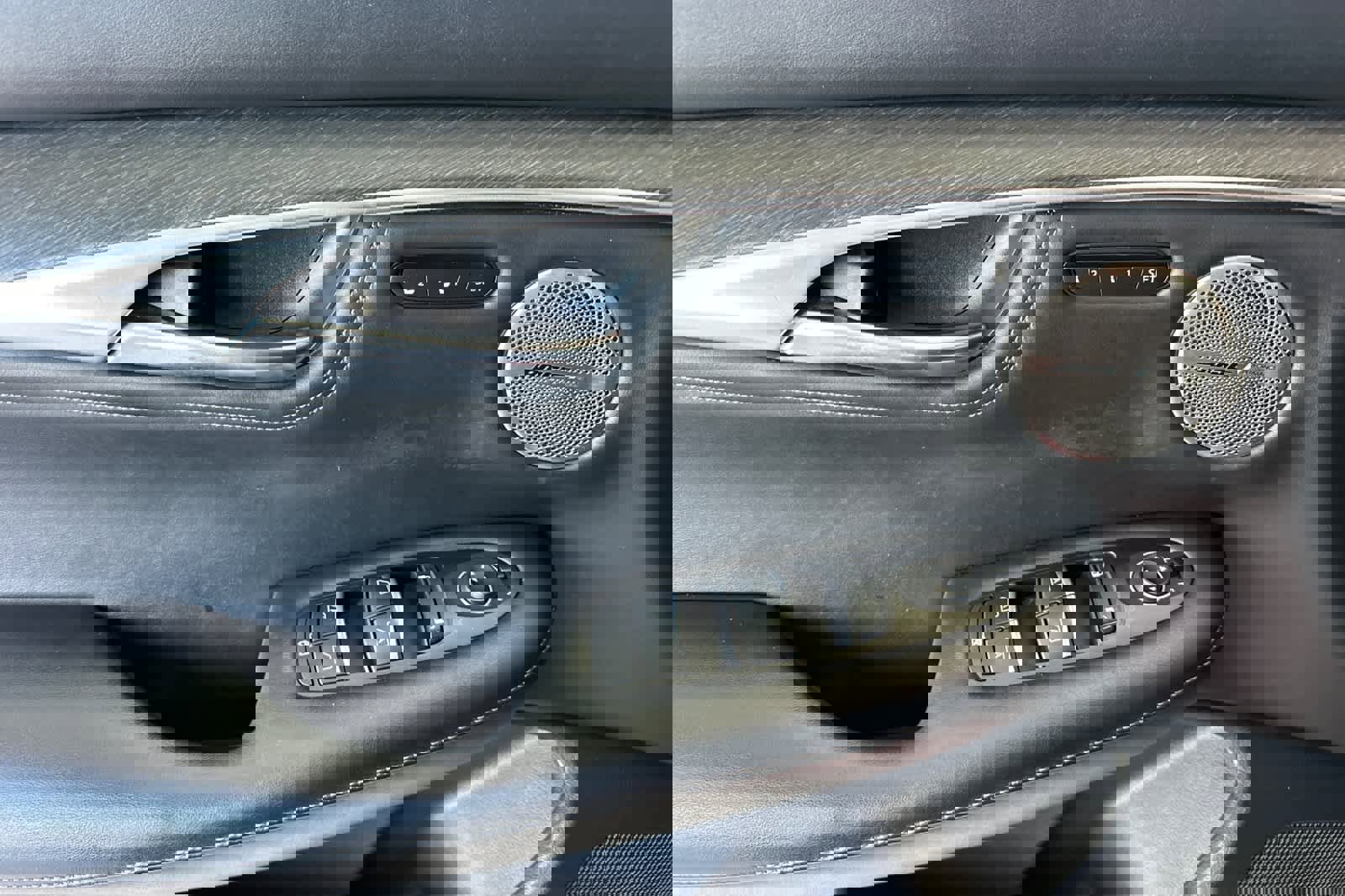 Used 2022 INFINITI QX55 Sensory w/ Lighting Package image 12