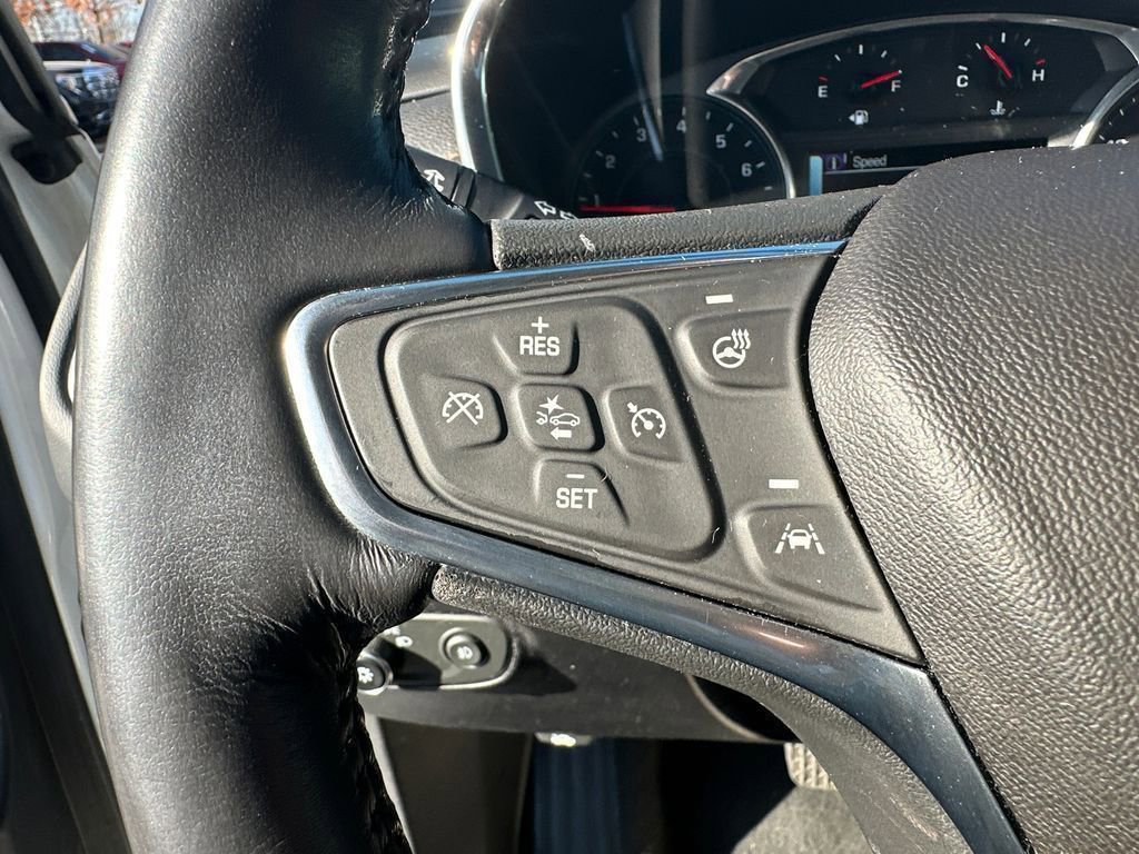 Used 2018 Chevrolet Equinox Premier image 23