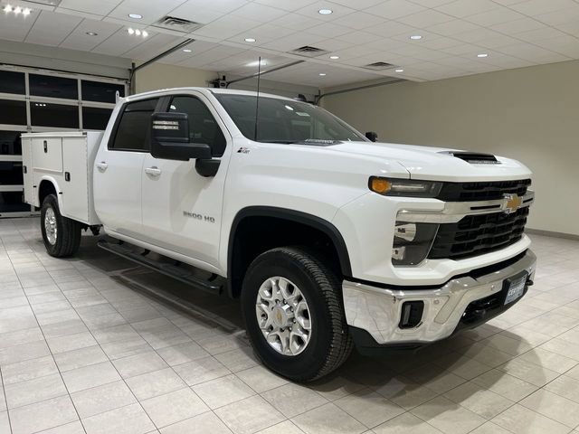 Certified 2025 Chevrolet Silverado 3500 LT w/ Safety Package AWD/4WD image 7