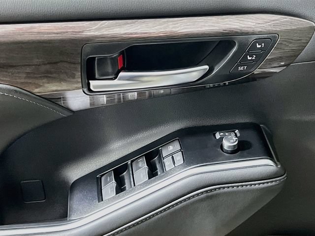 New 2026 Toyota Highlander Limited AWD/4WD image 14