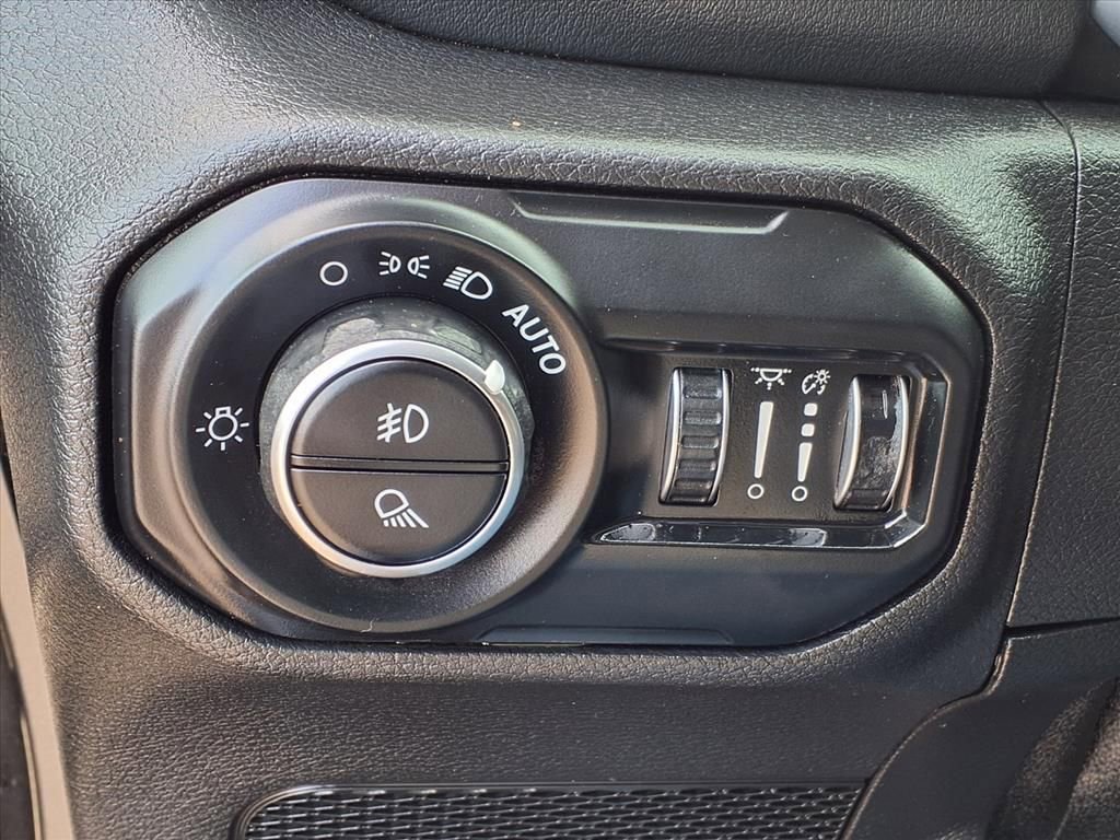 Used 2021 Jeep Gladiator Overland image 24