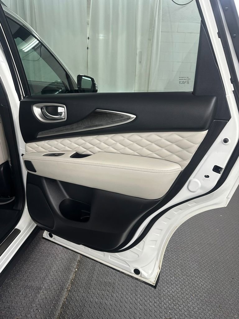 Used 2019 INFINITI QX60 Luxe w/ Limited Package image 38